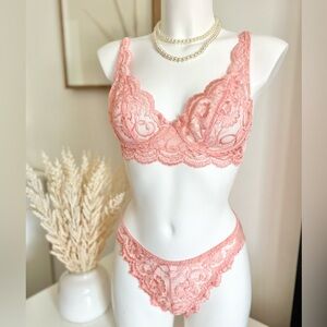 Vintage Victoria’s Secret gold label 34B medium pink lace silky panties set